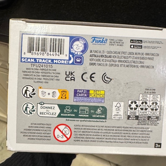 Funko Pop He-Man with Hood and Mask - Picture 3 of 3